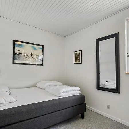 Gorgeous In Vaeggerlose With Wifi Hébergement de vacances Bøtø By