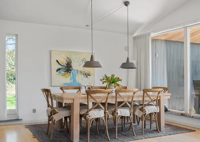 Hébergement de vacances Gorgeous In Vaeggerlose With Wifi Bøtø By