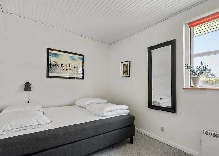 Gorgeous In Vaeggerlose With Wifi Hébergement de vacances Bøtø By